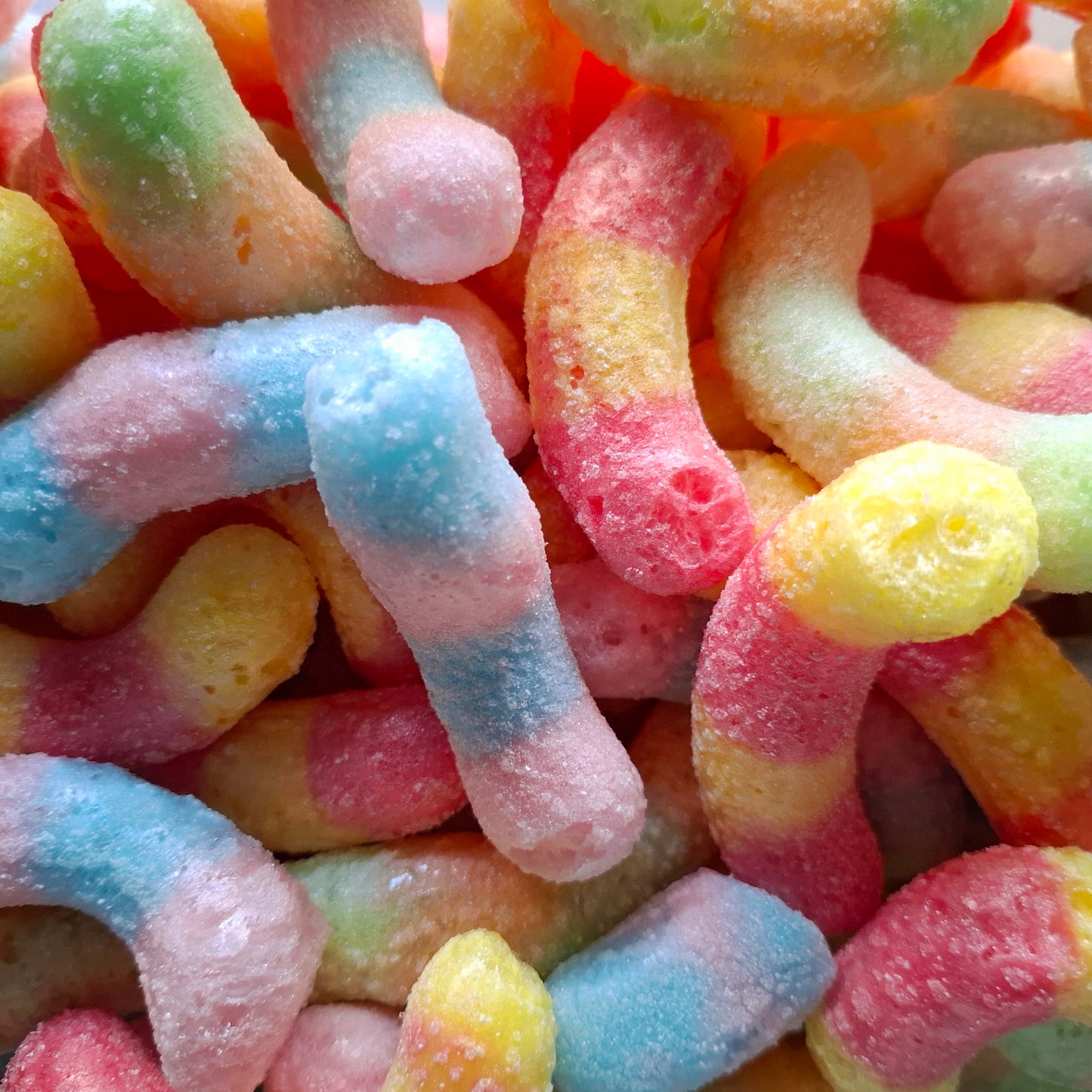 Freeze Dried Sour Worms